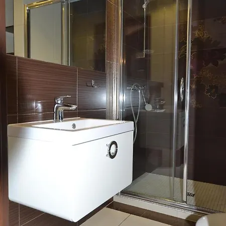 Sloneczne W Debinie *